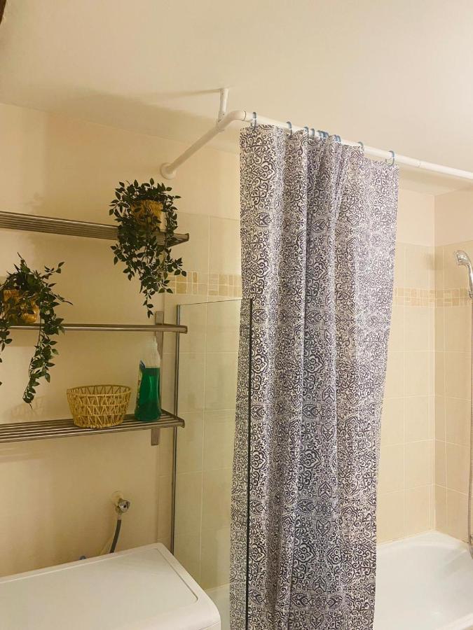 Joli Appartement Intra-Muros Avignon Exteriör bild